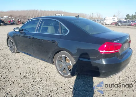 2012 Volkswagen Passat 2.5L Se из США, поврежденный, VIN 1VWBP7A35CC056098